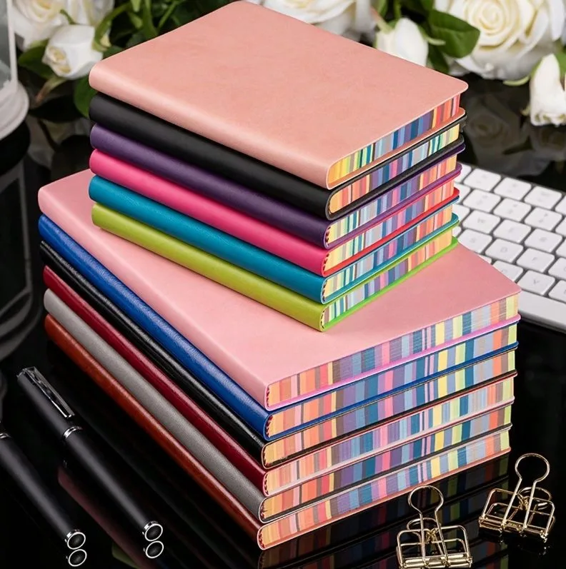 Caderno fofo A6 borda arco-íris 100 folhas